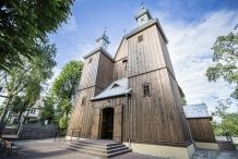 Die Pfarrkirche der Heiligen Dreifaltigkeit in Iwanowice Wociaskie